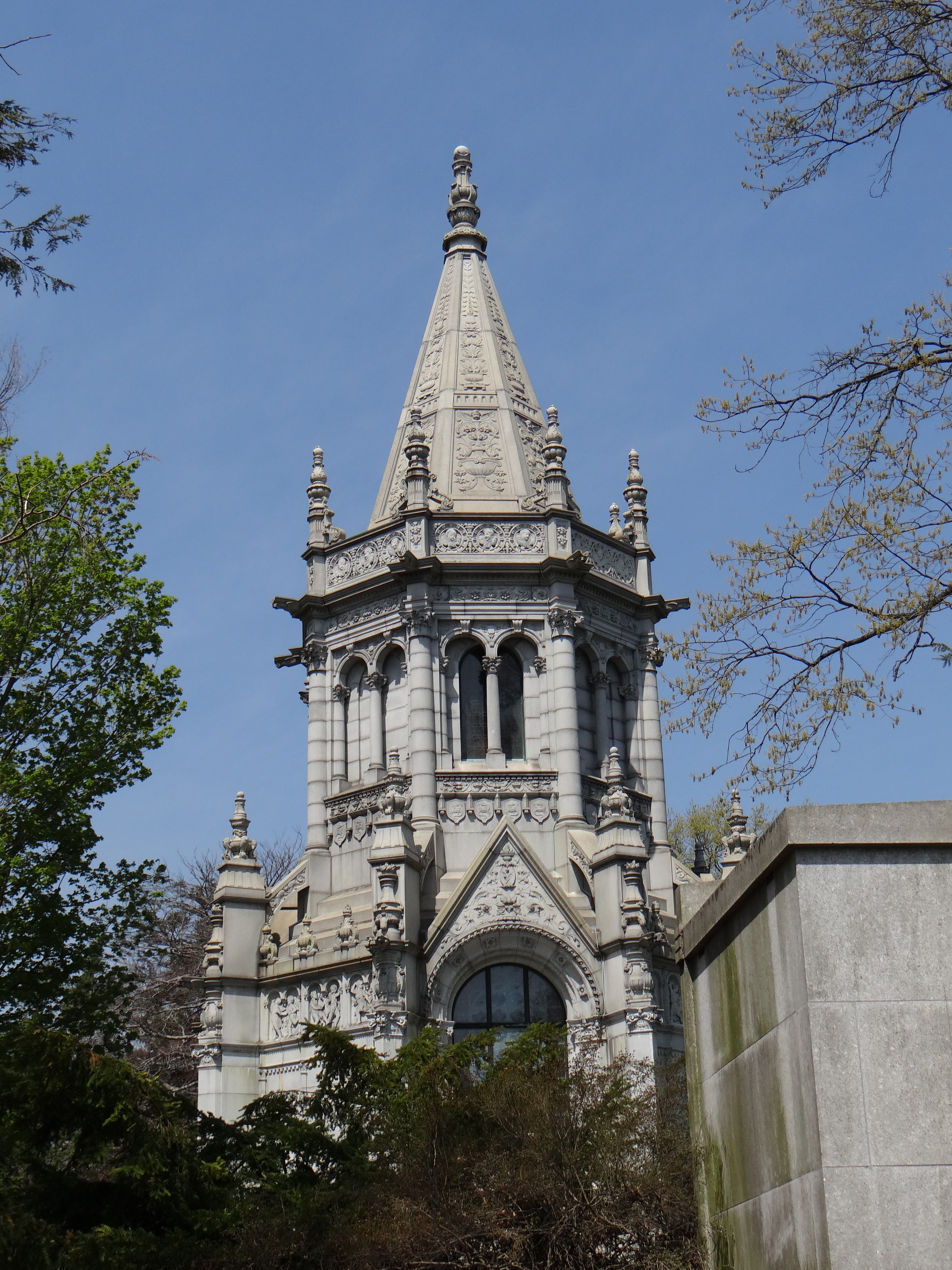 Harbeck Mausoleum at Woodlawn Cemetery