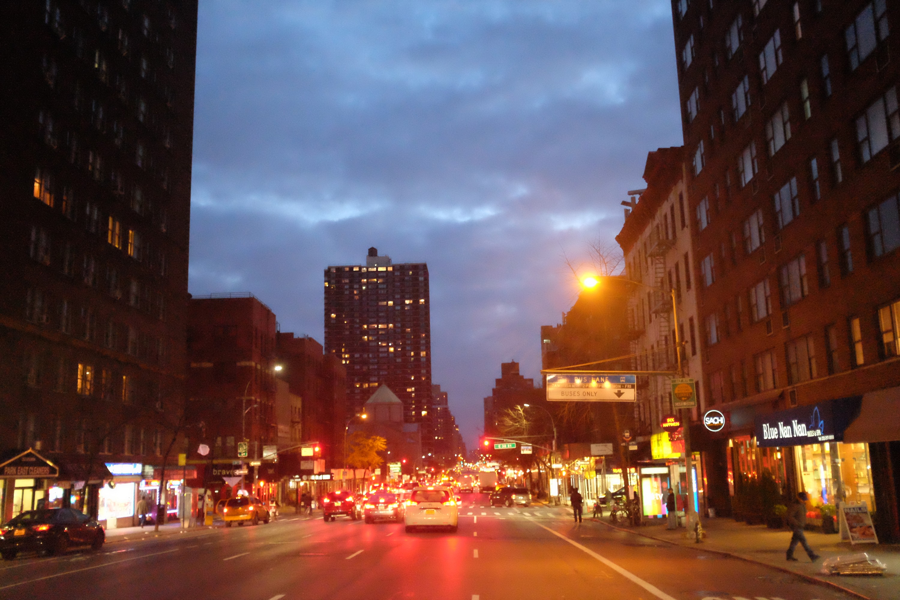 evening traffic in new york city