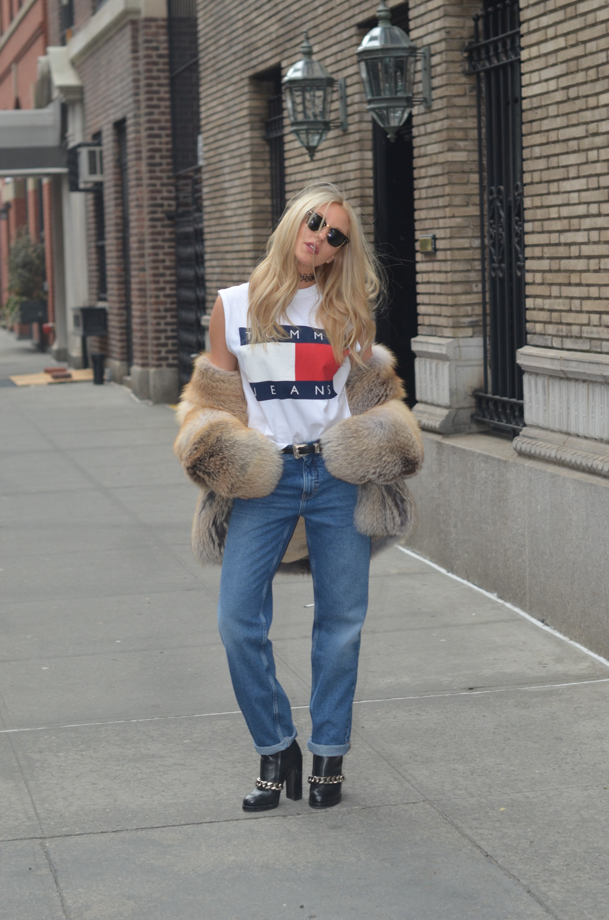 blonde street style at NYFW