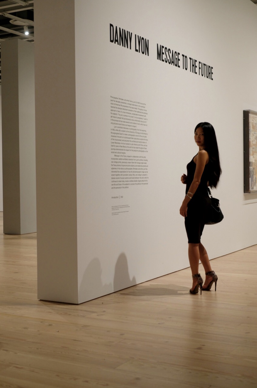 japanese girl in black dress in museum